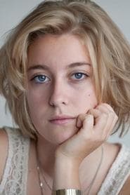 Louise Orry-Diquéro as Romy