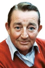 Buster Larsen dans le rôle de Hans Thomsen
