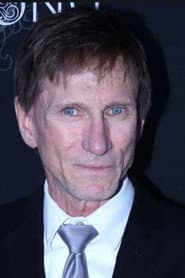 Bill Oberst Jr. dans le rôle de Gus Marlowe