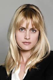 Tamara Krcunović as Mira