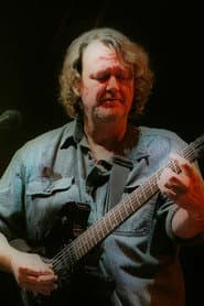 John Bell dans le rôle de Self
