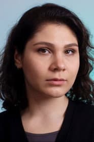 Anna Tammela في دور Officer Macabee