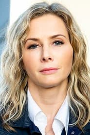 Anne Scottlin dans le rôle de Sarah