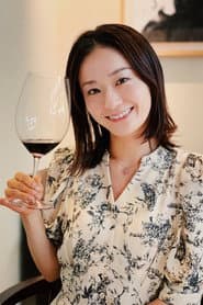 Asami Yoshikawa as Elizabeth