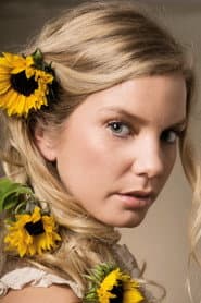Javiera Acevedo as Danisa