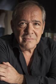 Carlos Kaniowsky dans le rôle de Dueño Peluquería