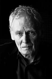 Karl Johnson في دور Old Man