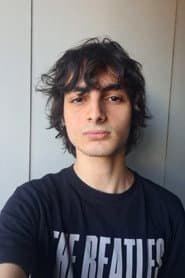 André Macedo dans le rôle de Teseu
