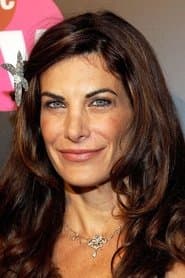 Hilary Shepard dans le rôle de Shirley