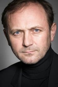 Andrzej Chyra في دور Jerzy