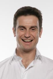 Fabrizio Fontana dans le rôle de Swiss station master