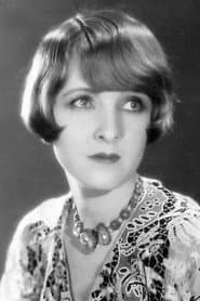 Claire Windsor في دور Valerie Hale