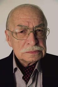 Ali Cağaloğlu dans le rôle de Karhan Karhan