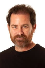 Manuel Menárguez dans le rôle de Dr. Santiago
