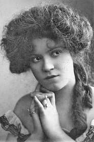 Helen Wright dans le rôle de Margaret O'Mara