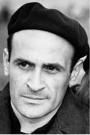 Pier Paolo Capponi في دور Police Supt. Spini