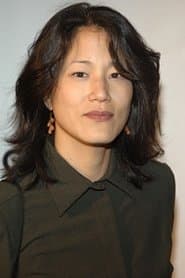 Jacqueline Kim dans le rôle de Gwen