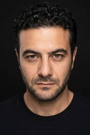 Barış Çakmak as Yarbay Hüseyin Avni