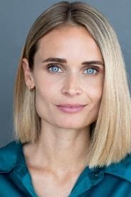 Malin Barr as Kate Horna