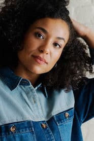 Eva Kamanda as Ella