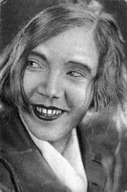 Alexandra Khokhlova as Edith Nelson