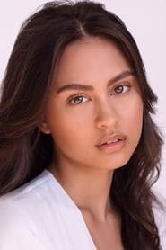 Jennifer Ens في دور Mona