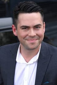 Bruno Langley dans le rôle de Damon