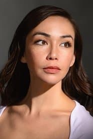 Joanna Sotomura في دور Michelle