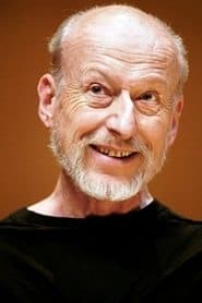Vernon Dobtcheff dans le rôle de Bookstore Manager