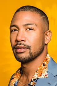 Charles Michael Davis dans le rôle de Jeff Williams