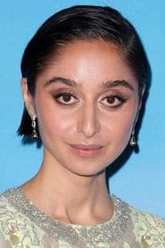 Sofia Hasmik في دور Brenda