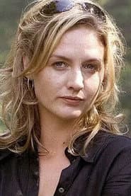 Johanna Sällström في دور Linda Wallander