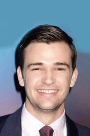 Burkely Duffield dans le rôle de Callan Lothar