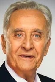 Patricio Castillo في دور Fastidious Man