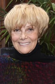 María Ibarreta as Dolores