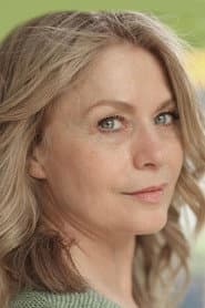 Paris Jefferson في دور Gemma Anderson