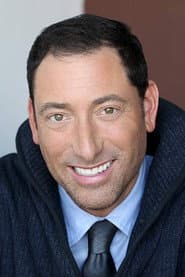 David Weiss dans le rôle de Arresting Officer #2