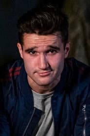 AJ Bernardo dans le rôle de Zombie