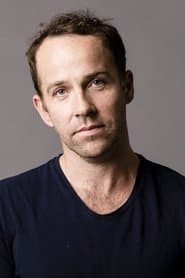 Jonjo O'Neill dans le rôle de Timothy