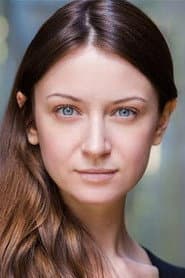 Anna Elijasz dans le rôle de The King's Arms Waitress