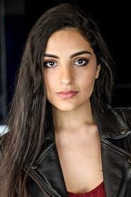 Tannaz Shastiri dans le rôle de Rosie