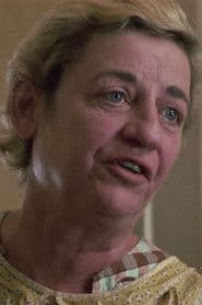 Dolores Sage dans le rôle de Birdy's Mother