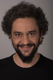 Evren Erler as Bakkal Salim