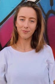 Dominique Saldaña dans le rôle de Katherine Davenport