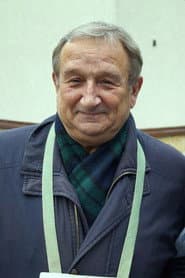 Kazimierz Kaczor dans le rôle de The Superintendant