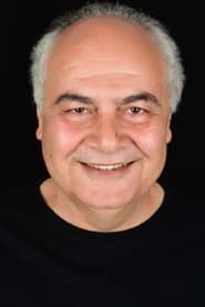 Kevork Türker dans le rôle de Ramiz