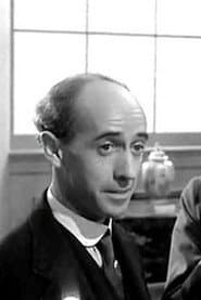 Hugh Pryse في دور Skinner
