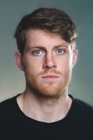 Peter Claffey dans le rôle de Barry
