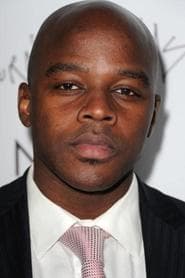 Edrick Browne dans le rôle de Leon