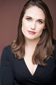 Scarlett Redmond في دور Polly